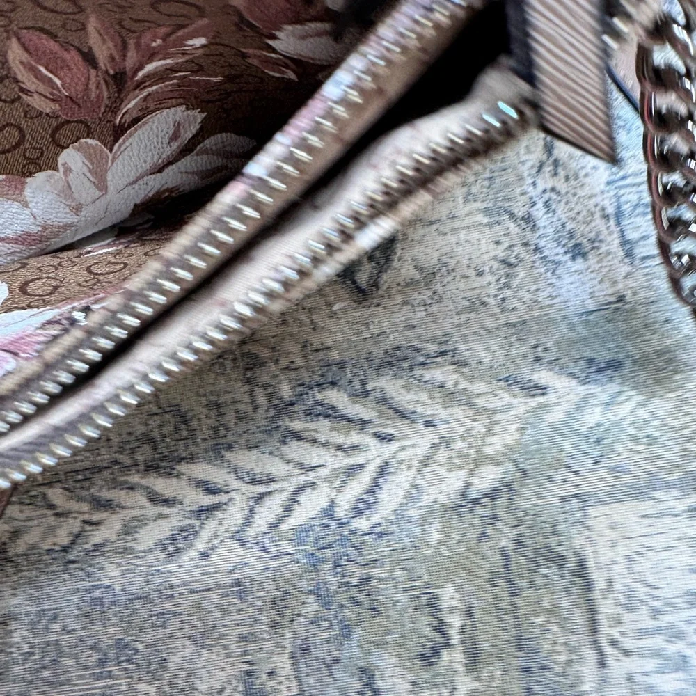 GUESS Factory Beckley Double-Zip Crossbody in Mocha Floral 3 compartment EUC